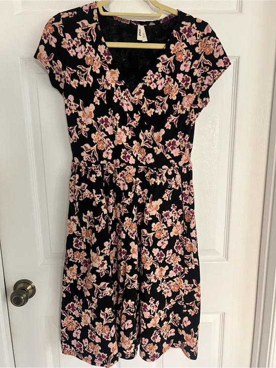 Pact Dresses & Skirts - ‼️NWOT: Pact Organic Women's Black Floral V-Neck Wrap Midi Dress - M